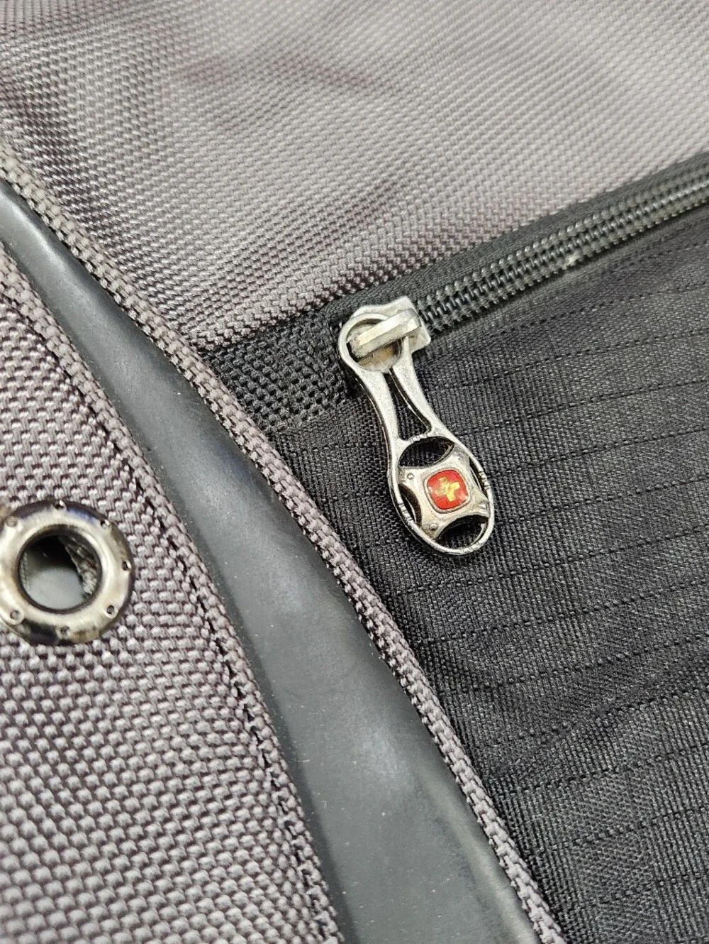 ‼️HOT DEAL‼️ Swiss Gear Latop Bag